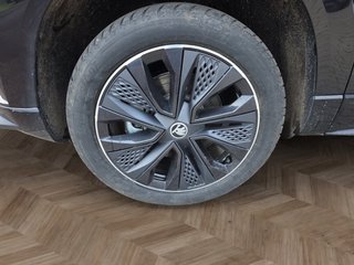 Skoda Karoq Sportline 1,5TSI DSG 4*J.Gar/aAHK/Matrix/Navi  ** - bilder 11