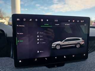 Skoda Superb Combi 2,0TDI DSG Navi/DCC/ACC/Kamera/Sitzhz.  ** - foto 31