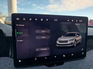 Skoda Superb Combi 2,0TDI DSG Navi/DCC/ACC/Kamera/Sitzhz.  ** - foto 32