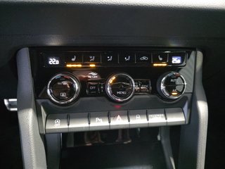 Skoda Karoq Sportline 1,5TSI DSG 4*J.Gar/aAHK/Matrix/Navi  ** - foto 25