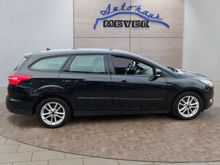 Ford Focus Turnier 1,6 Trend Klimaautom./Temp./Tel/Nebel - foto 1