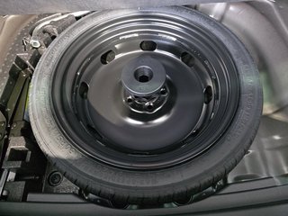 Skoda Karoq Sportline 1,5TSI DSG 4*J.Gar/Pano/aAHK/Matrix/Navi    ** - foto 16