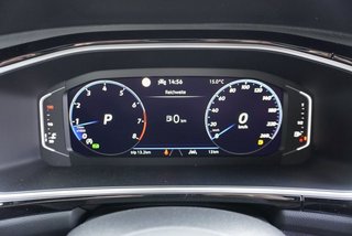 Volkswagen T-Roc R-Line 1,5TSI aAHK/19*Alu/Easy Open   ** - bilder 16