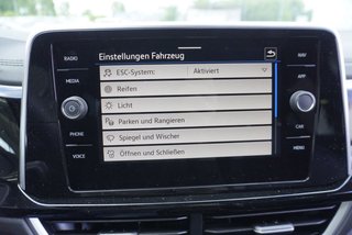 Volkswagen T-Roc R-Line 1,5TSI aAHK/19*Alu/Easy Open   ** - bilder 28