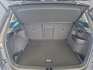 Skoda Karoq 1,5TSI DSG 4*J.Gar/aAHK/Kamera/Kessy/Winterp.  ** - bilder 11