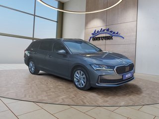Skoda Superb Combi 2,0TDI DSG Navi/DCC/ACC/Kamera/Sitzhz.   ** - foto 2