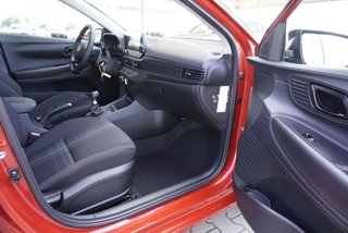 Hyundai i20 1,2 79PS Navi/Winterp/Kamera/Temp/Pdc  ** - bilder 4