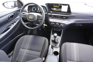 Hyundai i20 1,2 79PS Navi/Winterp/Kamera/Temp/Pdc - foto 9