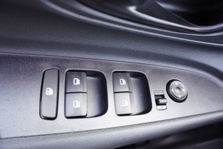 Hyundai i20 1,2 79PS Navi/Winterp/Kamera/Temp/Pdc - foto 18