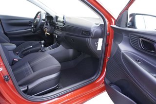 Hyundai i20 1,2 79PS Navi/Winterp/Kamera/Temp/Pdc - foto 3