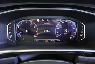 Volkswagen T-Roc R-Line 1,5TSI DSG UPE=45500 Euro    ** - bilder 15