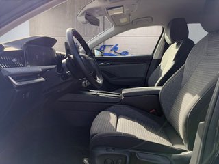 Skoda Superb Combi 2,0TDI DSG Navi/DCC/ACC/Kamera/Sitzhz.  ** - bilder 4