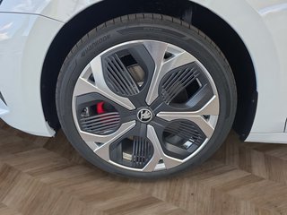 Skoda Octavia 2.0TSI RS 19*Alu/Pano/AHK/Navi/Matrix/ACC/el.Klappe  ** - bilder 9