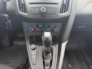 Ford Focus 1.5 EcoBoost Business Automatik/AHK/Navi/Tempomat - foto 6