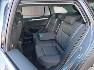 Skoda Superb Combi 1,5TSI DSG Navi/Kamera/el.Klappe/Kessy         ** - foto 8