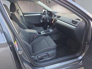 Skoda Superb Combi 1,5TSI DSG Navi/Kamera/el.Klappe/Kessy         ** - foto 10