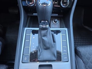 Skoda Superb Combi 1,5TSI DSG Navi/Kamera/el.Klappe/Kessy         ** - foto 18