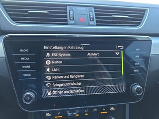 Skoda Superb Combi 1,5TSI DSG Navi/Kamera/el.Klappe/Kessy         ** - foto 31
