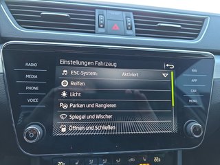 Skoda Superb Combi 1,5TSI DSG Navi/Kamera/el.Klappe/Kessy         ** - foto 33