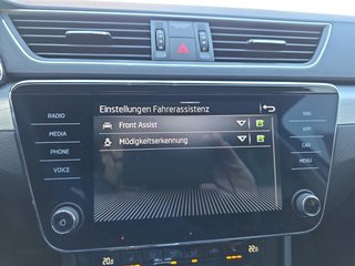 Skoda Superb Combi 1,5TSI DSG Navi/Kamera/el.Klappe/Kessy         ** - foto 35