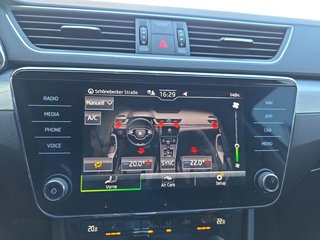 Skoda Superb Combi 1,5TSI DSG Navi/Kamera/el.Klappe/Kessy         ** - foto 36