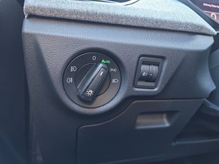 Skoda Kamiq Selection 1,5TSI DSG AHK/Kamera/LED/Kessy/Winterp.  ** - foto 17