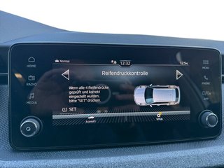 Skoda Kamiq Selection 1,5TSI DSG Kamera/LED/Kessy/Winterp.  ** - bilder 31