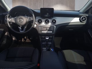 Mercedes-Benz CLA 200 Urban Navi/LED/Pano - bilder 5