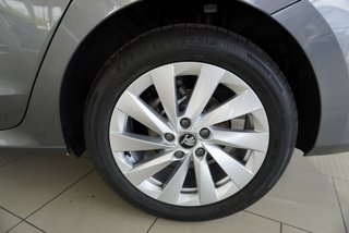 Skoda Octavia 1,5TSI DSG aAHK/Matrix/ACC/Kamera/el.Klappe   ** - bilder 30
