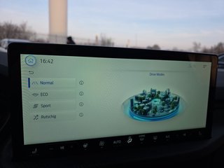 Ford Kuga ST-Line 1,5 186PS Aut.5*J.Gar/LED/Navi/Winterp.  ** - bilder 27