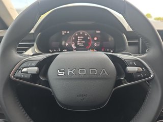 Skoda Kamiq Selection 1,5TSI DSG AHK/Kamera/LED/Kessy/Winterp.  ** - bilder 18