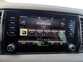 Skoda Karoq Sportline 1,5TSI DSG 4*J.Gar/Pano/aAHK/Matrix/Navi    ** - bilder 25