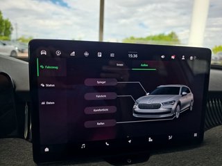 Skoda Superb Combi 2,0TDI DSG Navi/DCC/ACC/Kamera/Sitzhz.   ** - foto 33
