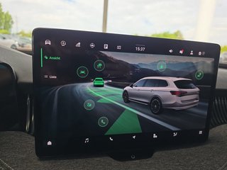 Skoda Superb Combi 2,0TDI DSG Navi/DCC/ACC/Kamera/Sitzhz.   ** - foto 35