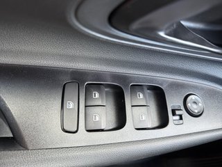 Hyundai i20 1,2 79PS Navi/Winterp/Kamera/Temp/Pdc  ** - foto 18