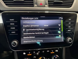 Skoda Superb Combi 1,5TSI DSG Navi/Kamera/el.Klappe/Kessy         ** - bilder 33