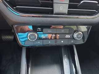 Skoda Kamiq Selection 1,0TSI DSG Kessy/Kamera/Temp/2-Z.Klimaaut.   ** - bilder 19
