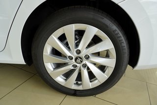 Skoda Octavia 1,5TSI DSG aAHK/Matrix/ACC/Kamera/el.Klappe   ** - bilder 28