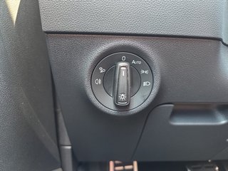 Skoda Karoq Sportline 1,5TSI DSG aAHK/Matrix/Kessy/Winterp.  ** - bilder 18