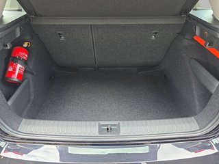 Skoda Kamiq Selection 1,0TSI DSG AHK/Kamera/LED/Kessy/Winterp.  ** - foto 12