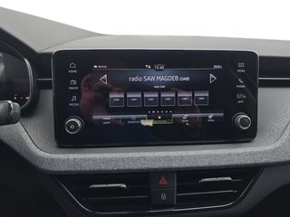 Skoda Kamiq Selection 1,0TSI DSG AHK/Kamera/LED/Kessy/Winterp.  ** - foto 19