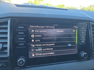 Skoda Karoq 1,5TSI DSG 4*J.Gar/aAHK/Kamera/Kessy/Winterp.  ** - foto 34