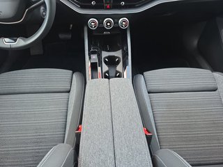 Skoda Superb Combi 2,0TDI DSG Navi/DCC/ACC/Kamera/Sitzhz.  ** - foto 7