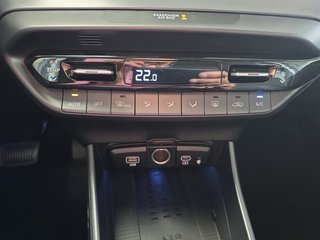 Hyundai i20 1.0 T-GDI 7DCT Navi/LED/Kamera/Winterp/Keyless  ** - foto 17