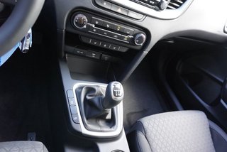 Kia Ceed 1,5 T-GDI 16*Alu/Navi/Kamera/Winterp/Temp.  ** - bilder 21