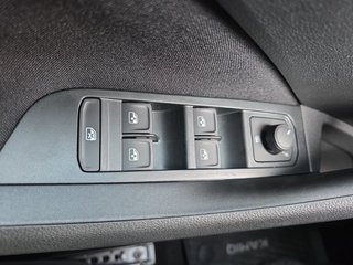 Skoda Kamiq Selection 1,0TSI DSG AHK/Kamera/LED/Kessy/Winterp.  ** - foto 18