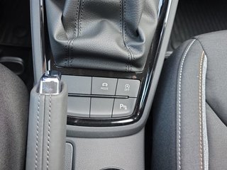 Skoda Kamiq Selection 1,0TSI DSG AHK/Kamera/LED/Kessy/Winterp.  ** - foto 19