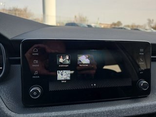 Skoda Kamiq Selection 1,0TSI DSG AHK/Kamera/LED/Kessy/Winterp.  ** - foto 31