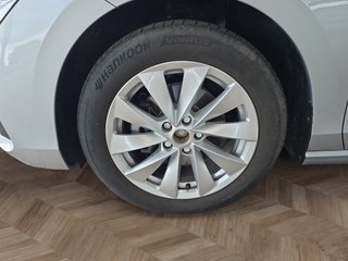 Skoda Superb Combi 2,0TDI DSG Navi/DCC/ACC/Kamera/Sitzhz.   ** - foto 9