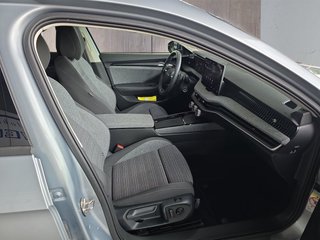 Skoda Superb Combi 2,0TDI DSG Navi/DCC/ACC/Kamera/Sitzhz.   ** - foto 10